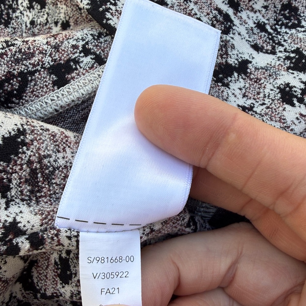 Athleta | Salutation Textured Jogger Pant size Medium - Picture 9 of 9